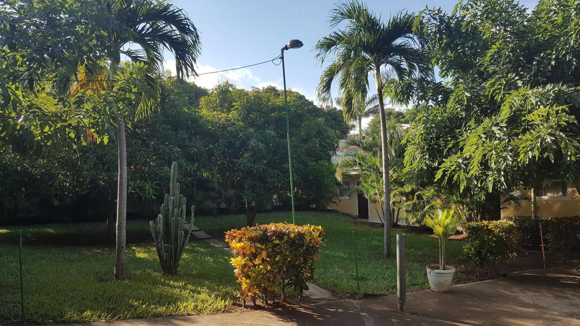 Hotel La Arboleda Managua Exterior foto